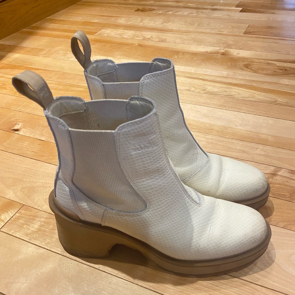 Sorel Hi-Line™ Heel Chelsea white